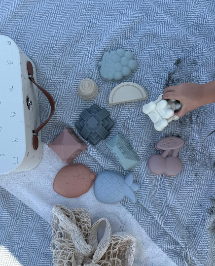 Moonkie — baby beach toys